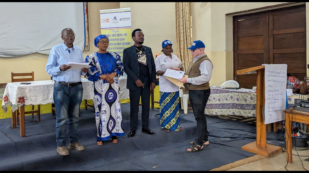 Sud Kivu : Remise des brevets aux participants.es de la formation de CAFCO et SOFEPADI sur la paix