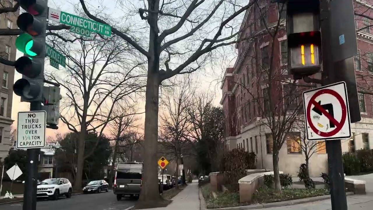 Woodley Park #zoo #panda #dcwalkingtour #restaurant #spring #2026 