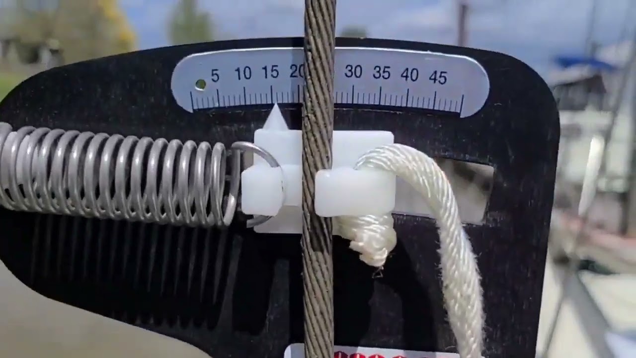 Tensioning the standing rigging