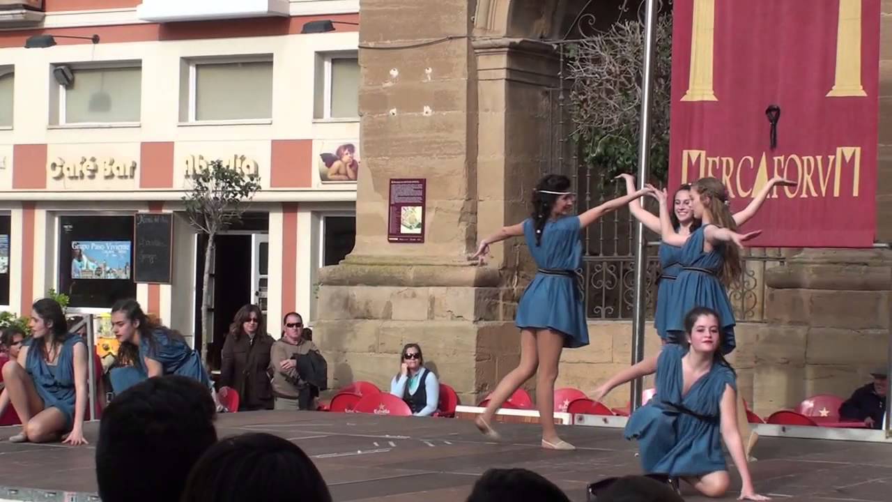 Danzas en el Mercaforum de Calagurris