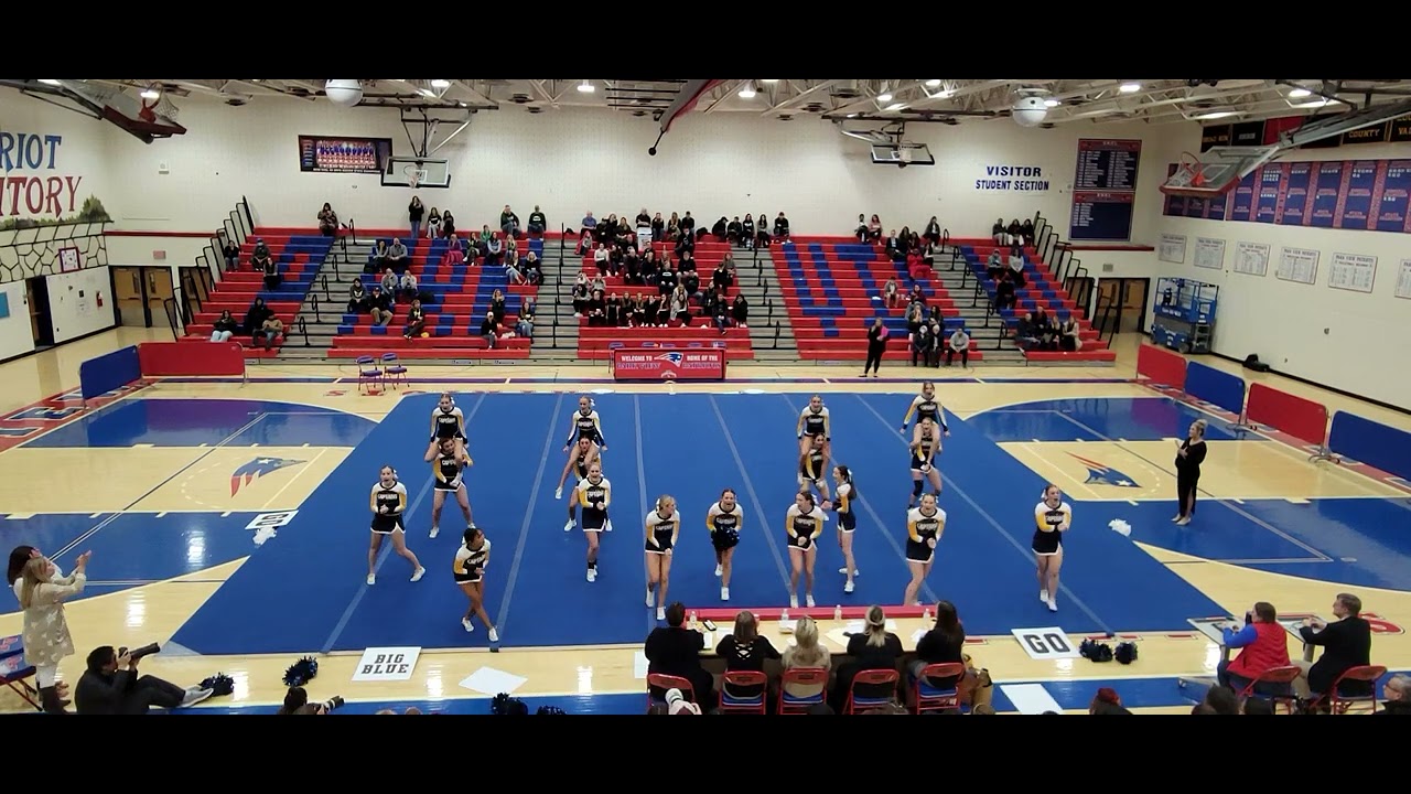 Loudoun  County  High School at 4A Dulles District Cheer Competition 2022