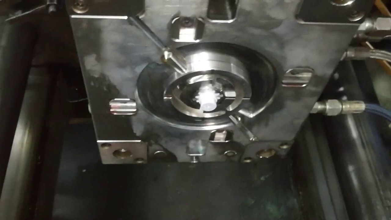 Spiral gear injection video