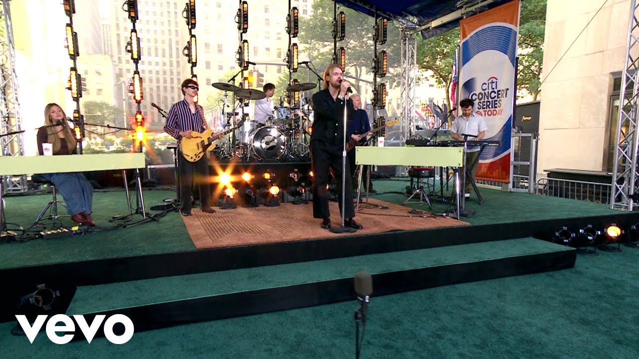 FINNEAS - 2001 (Live from the Today Show)