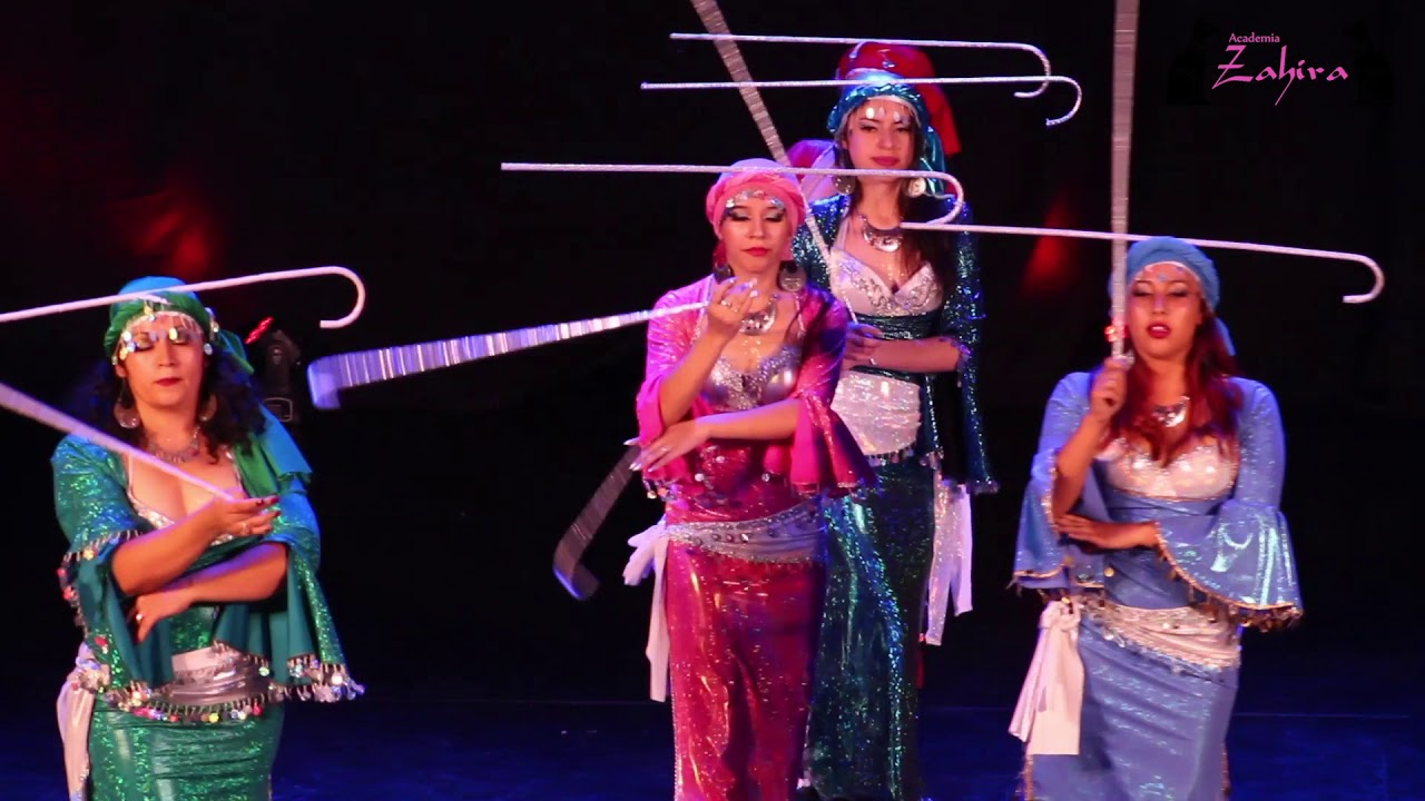 Saidi con doble bastón