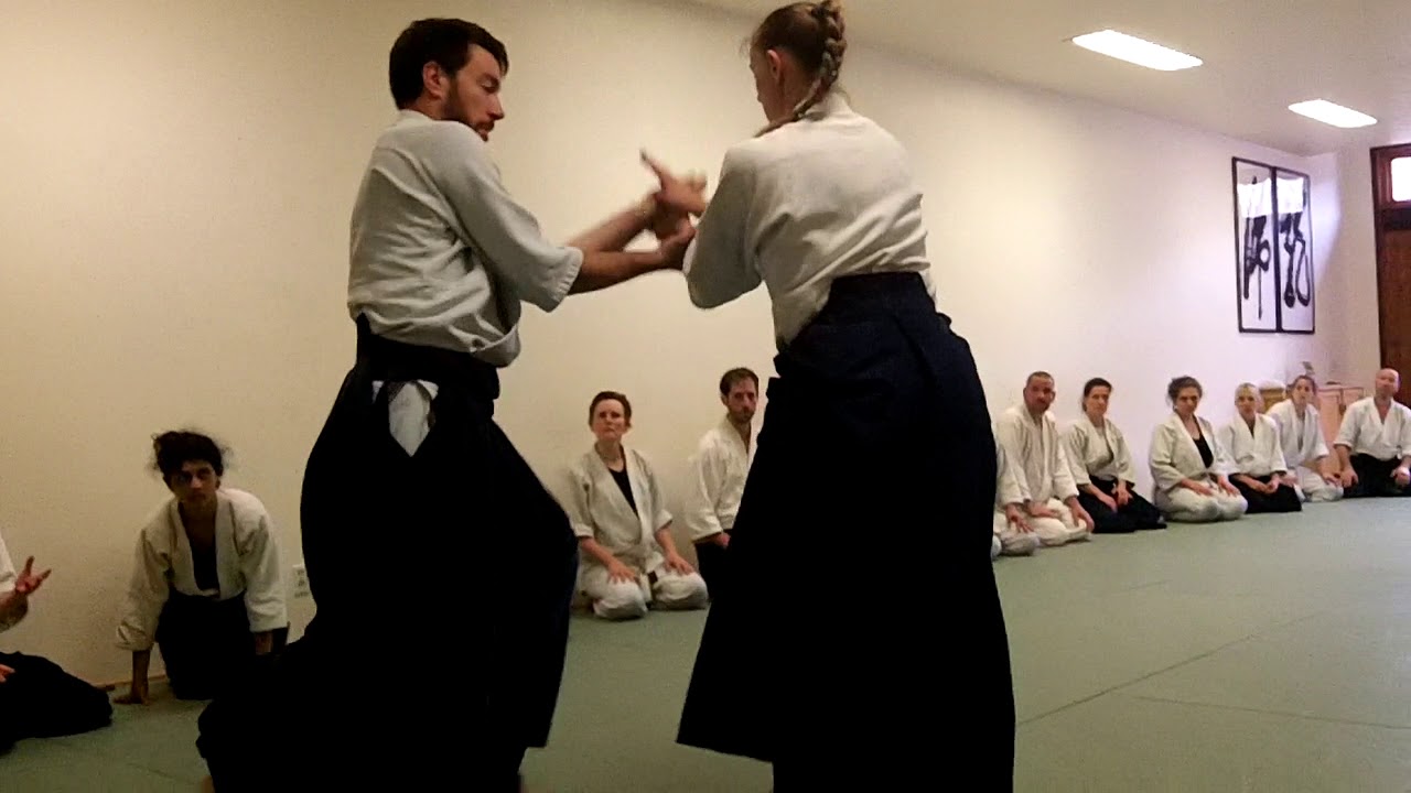 Jenny Flower: Ryotedori kotegaeshi