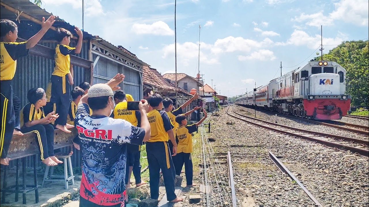 SATU SATUNYA STASIUN DI BOYOLALI YANG MELAYANI KERETA JARAK JAUH ITUPUN LOKASINYA DI POJOK !
