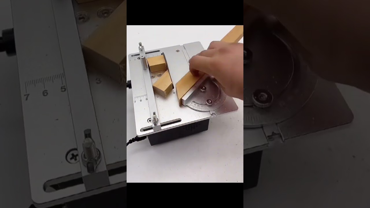Mini saw table for DIY operation, easy to use and carry#Cutting #Woodworking #Mini saw#Miniature saw