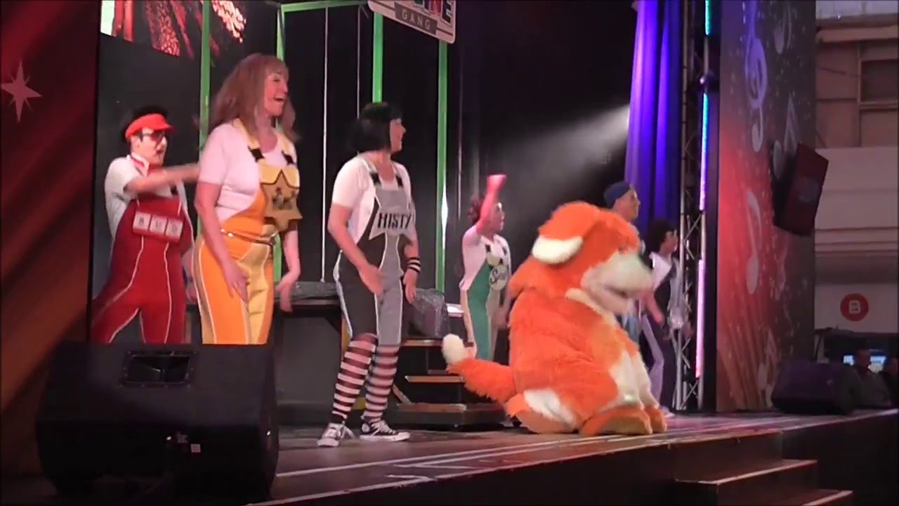 Skyline Gang song 'Dance cause you're happy' | It's Magic show at Butlins Bognor Regis