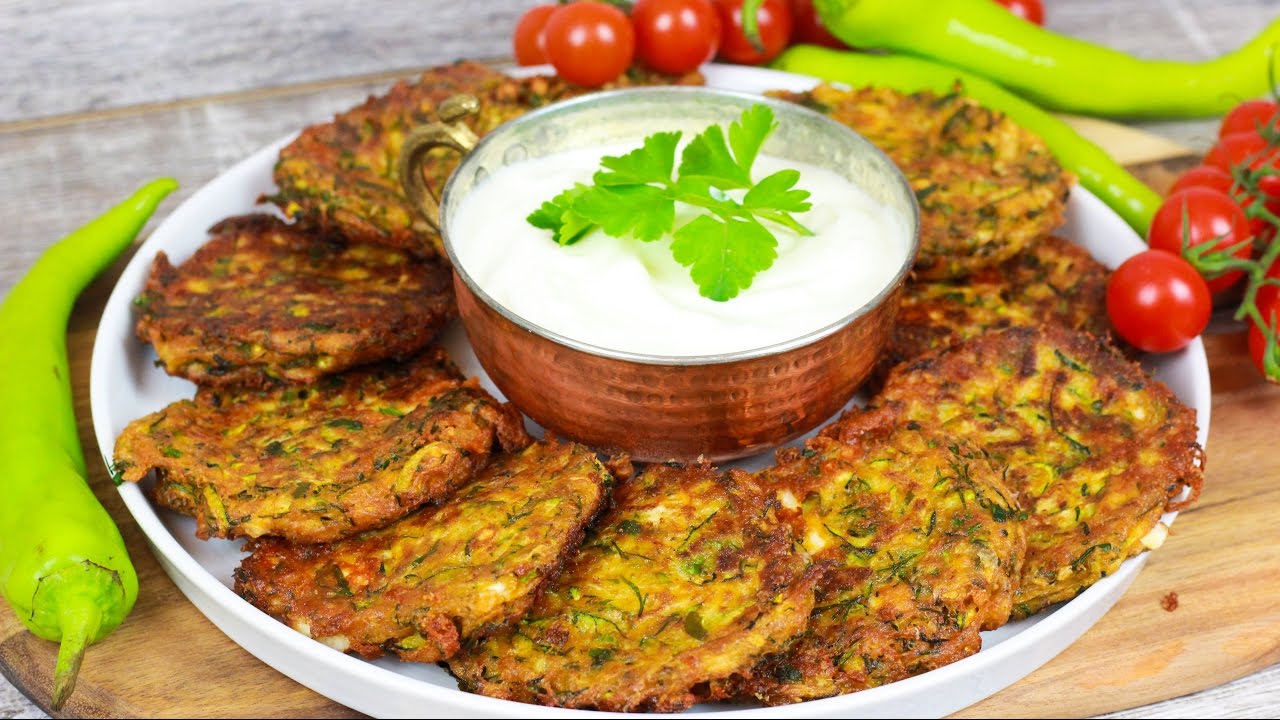 Mücver - Türkische Zucchinipuffer mit Schafskäse /Vorspeise
