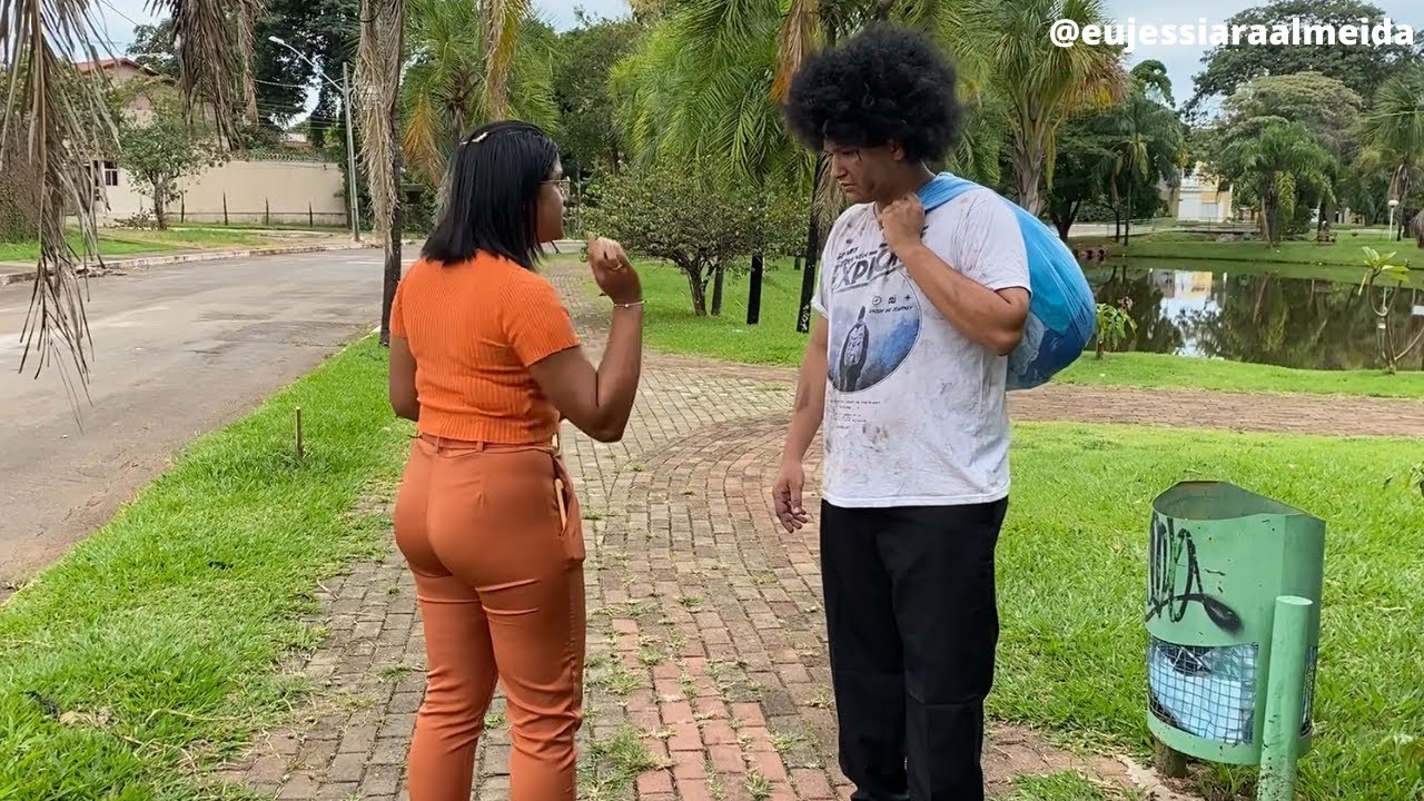 Mendingo é HUMILHADO por pedir alimento, Mas acontece algo inesperado!!!