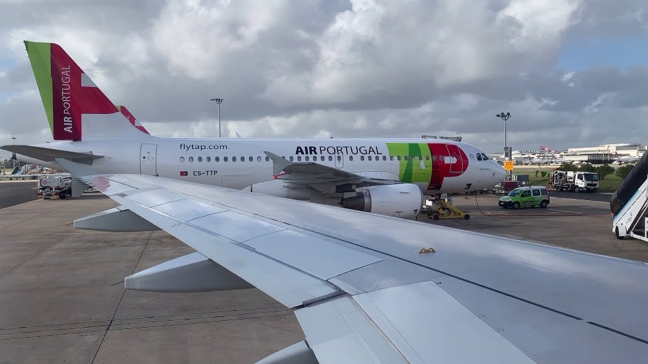 Full flight TAP AIR PORTUGAL Madeira Airport to Lisbon