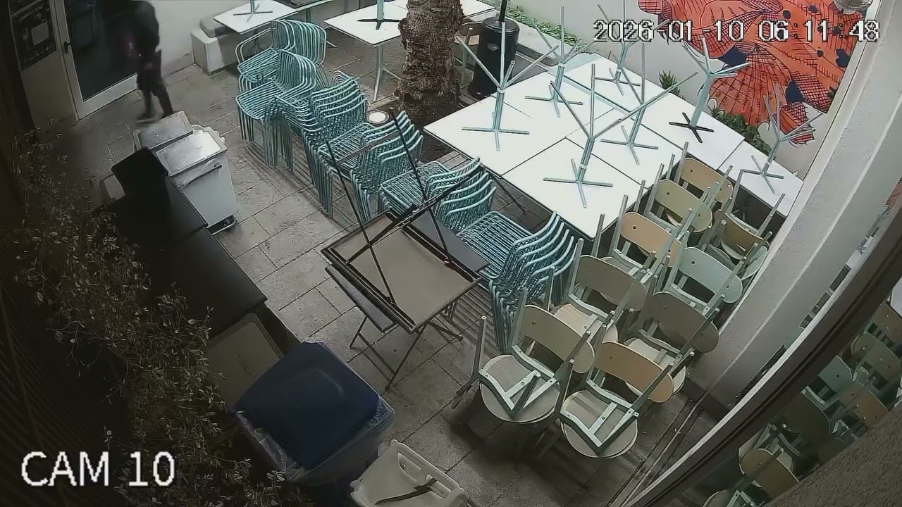 Furto di notte al ristorante