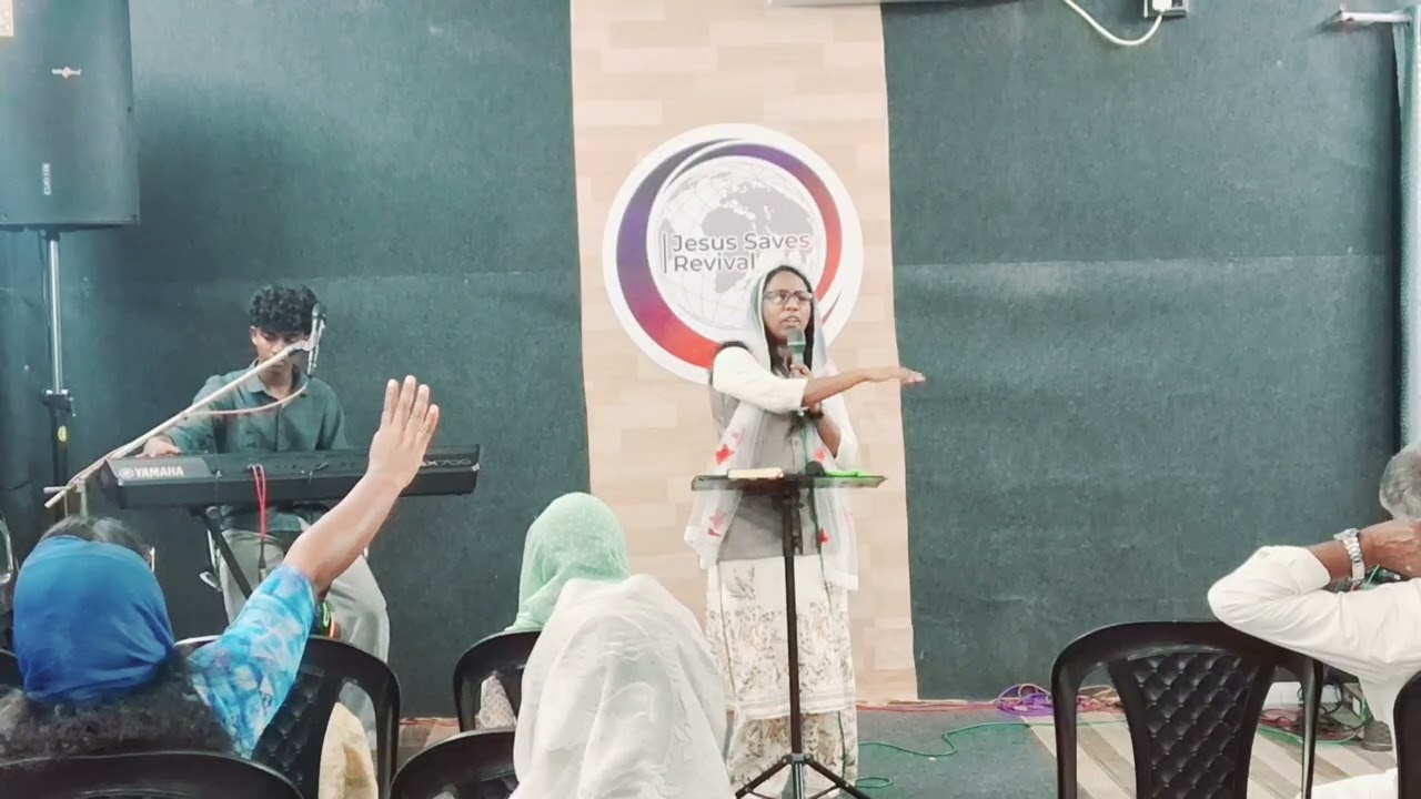 Sis SOUMYAMAX KAYAMKULAM / JESUS SAVES REVIVAL CHURCH PUTHIYAKAVU MAVELIKARA 