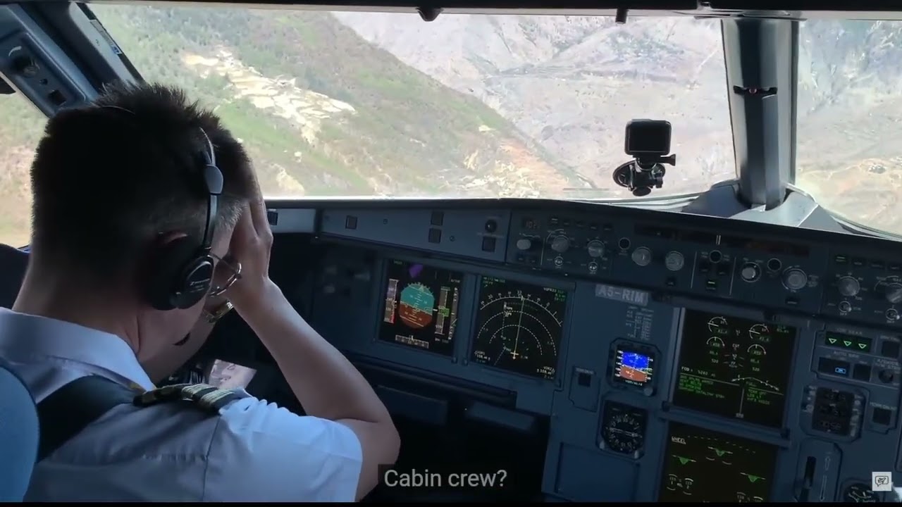 Actual Paro Bouton Runway 33 approach.