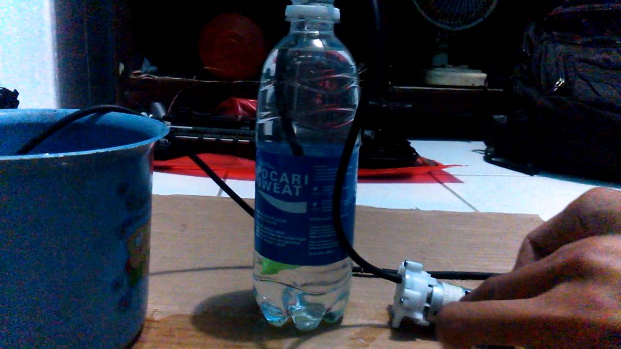 Submarine / ROV Ballast system with plastic bottle and ballon (watch minute 04:04)