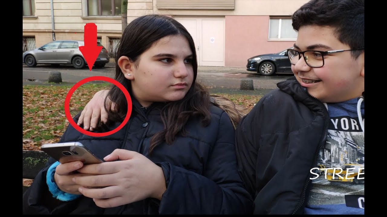 #PRANK - Sehr fieser Prank an M&auml;dchen - Very nasty prank on girls #Streetboys