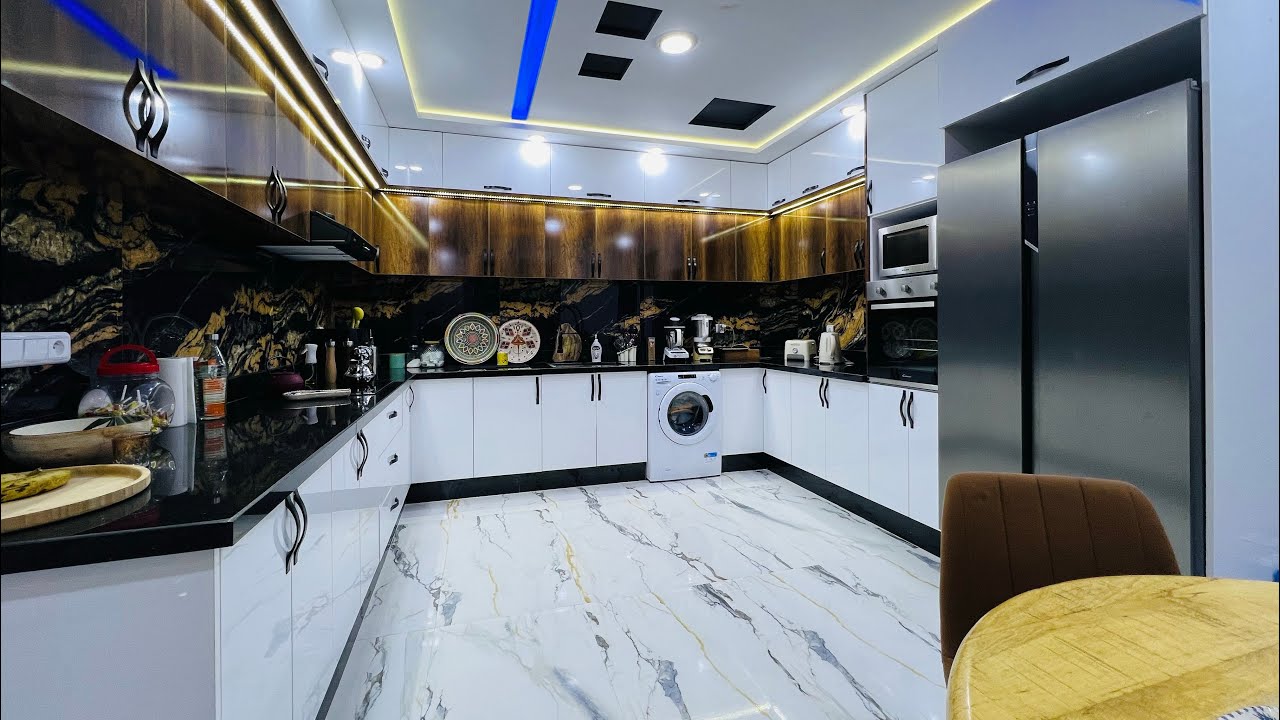 ميني فيلا جد رائعة واجهتان 130 متر 🤩قريبة من جميع المرافق و الطريق الرئيسية ومع الأثاث💕 0635141907✌️