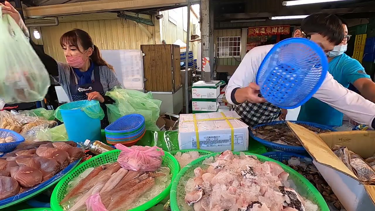 帥城武對美金說 妳什麼時候變這麼機車 興達港王中皇 帥城武 高雄興達港 海鮮叫賣 叫賣哥