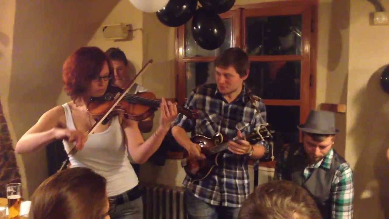 Naked Professors feat. Týna - Galway girl (Steve Earle cover)