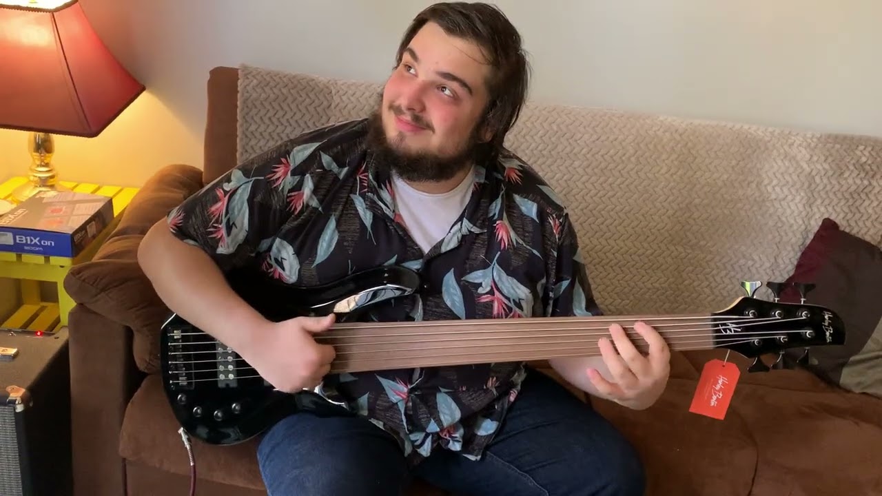 Unboxing Harley Benton B-650FL BK Progressive Series Six String Fretless Bass by Thomann