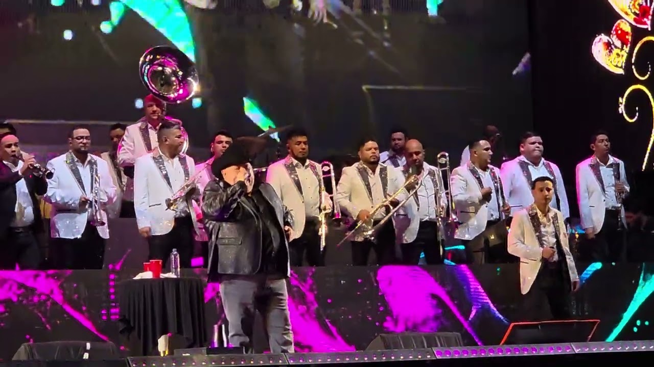 SUSPIROS - #CAPIBARASTOUR CHUY LIZARRAGA Y EL COYOTE EN LA ARENA CDMX 