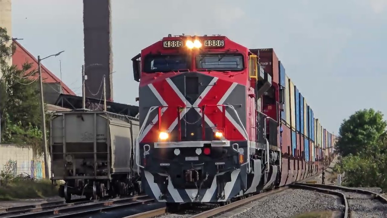 Intermodal pasando el puente de los tirados rumbo Manzanillo 