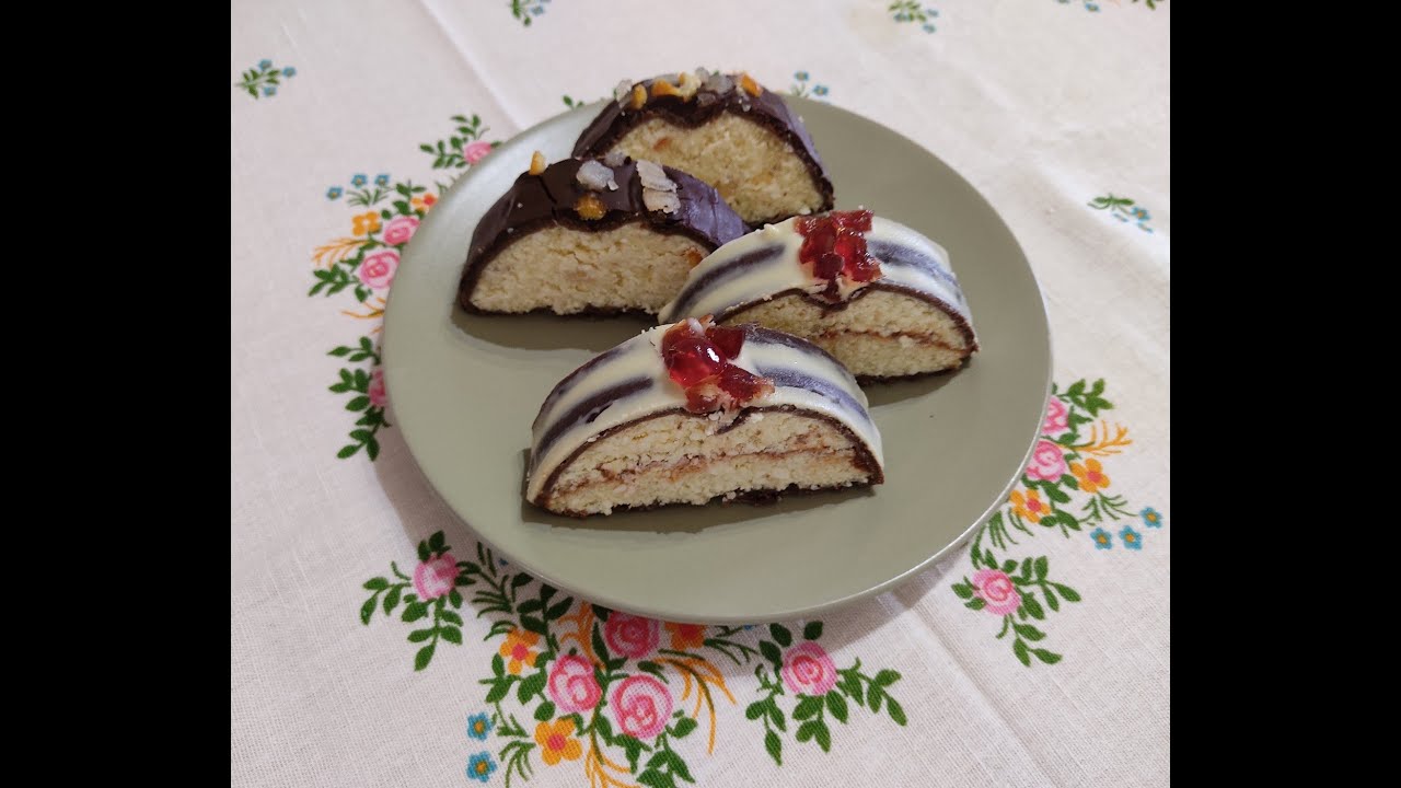 Túró rudi sütemény kétféle ízben #túró #kandírozott #gyümölcs #csipkebogyó #dessert #édesség #cake
