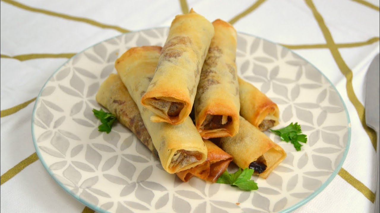 Rollitos de confit de pato con manzana. Aperitivo fácil para Navidad