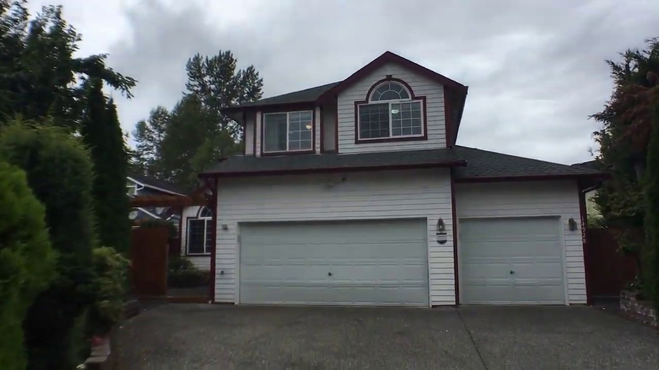 Lynwood Homes for Rent 4BR/2.5BA by Lynwood Property Management