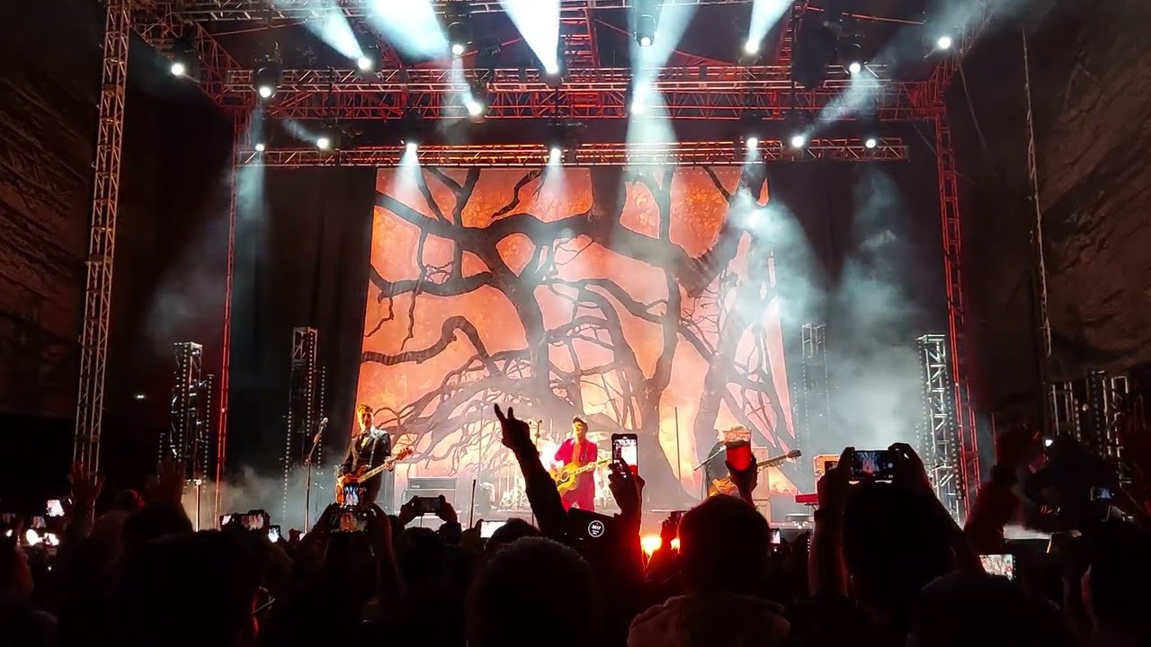 Travis - Sing Live in México City 2022 in Velodromo Olímpico