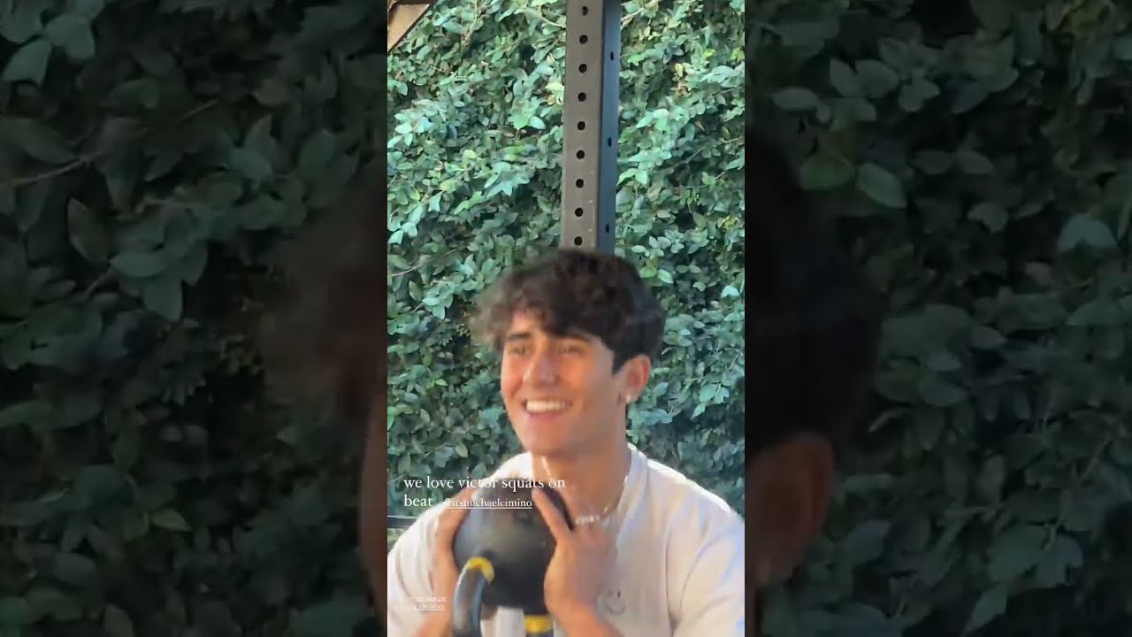 Victor Salazar Doing Squats and Mia has Recorded it #lovevictor