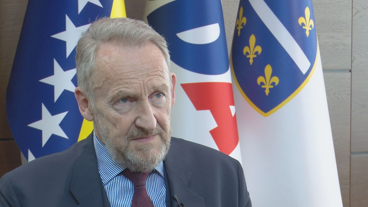 Trojka POLAHKO TONE, Fadil Novalić NIJE....Bakir Izetbegović
