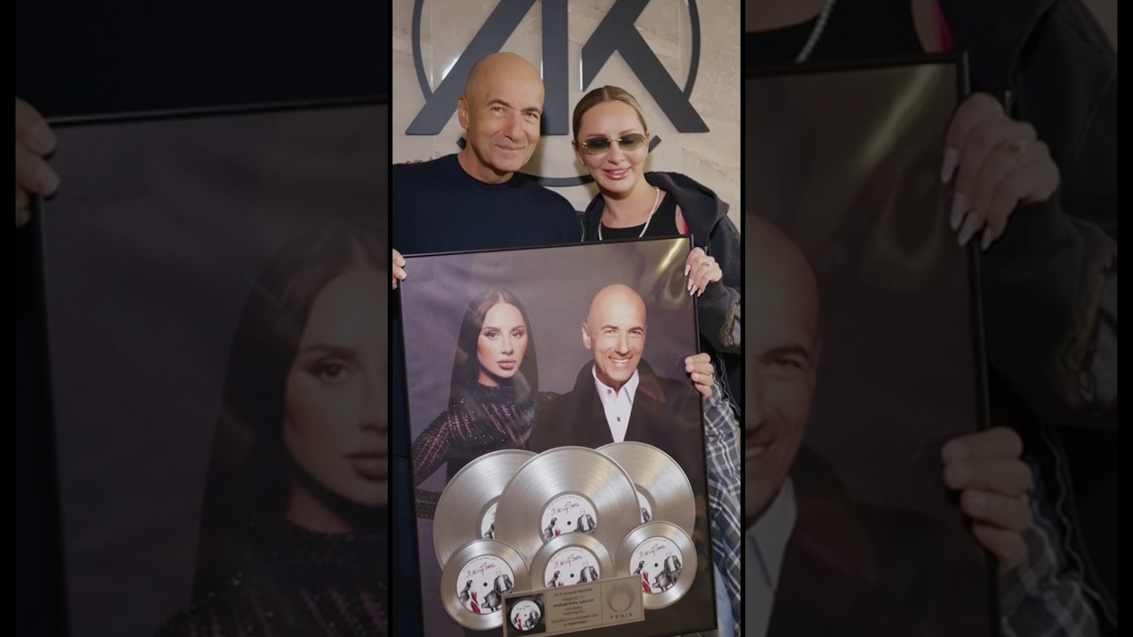 Сегодня нам с Анечкой Asti вручили 6-кратную платину за сингл &laquo;Я хочу быть&hellip;&raquo;🎶