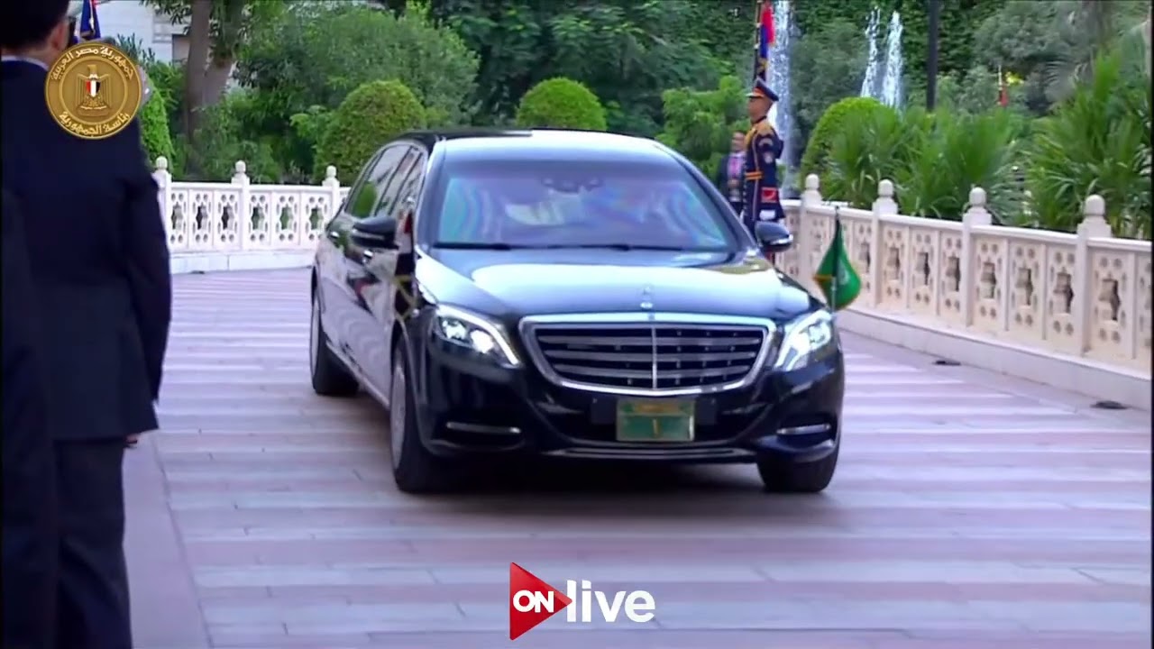 مراسم استقبال رسمية لولي العهد السعودي الأمير محمد بن سلمان بقصر الاتحادية