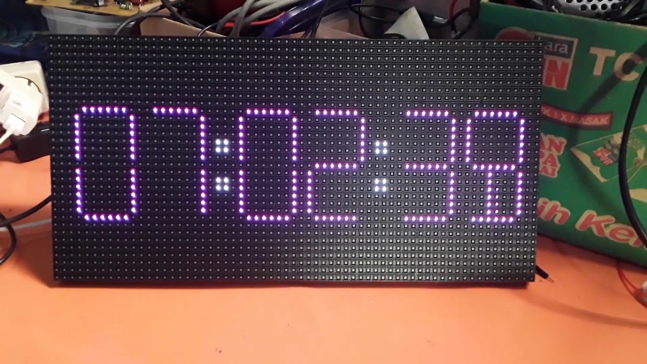 Morphing clock esp32 smartmatrix  32x64 pixel /1panel p.5 hub 75