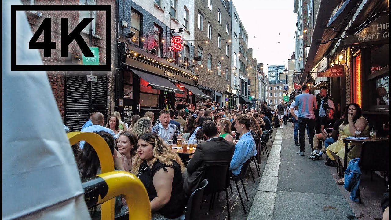 Friday Night Walk in Soho, London🍻🍸! Busy Nightlife after Lockdown 🌞 July 2021 | 4K 3D Sound 🎧