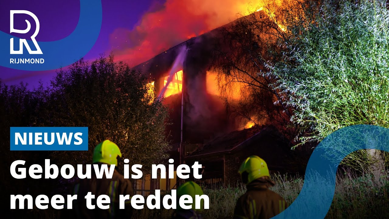 Grote brand in gebouw naast zeilmakerij zorgt voor vuurzee | Rijnmond
