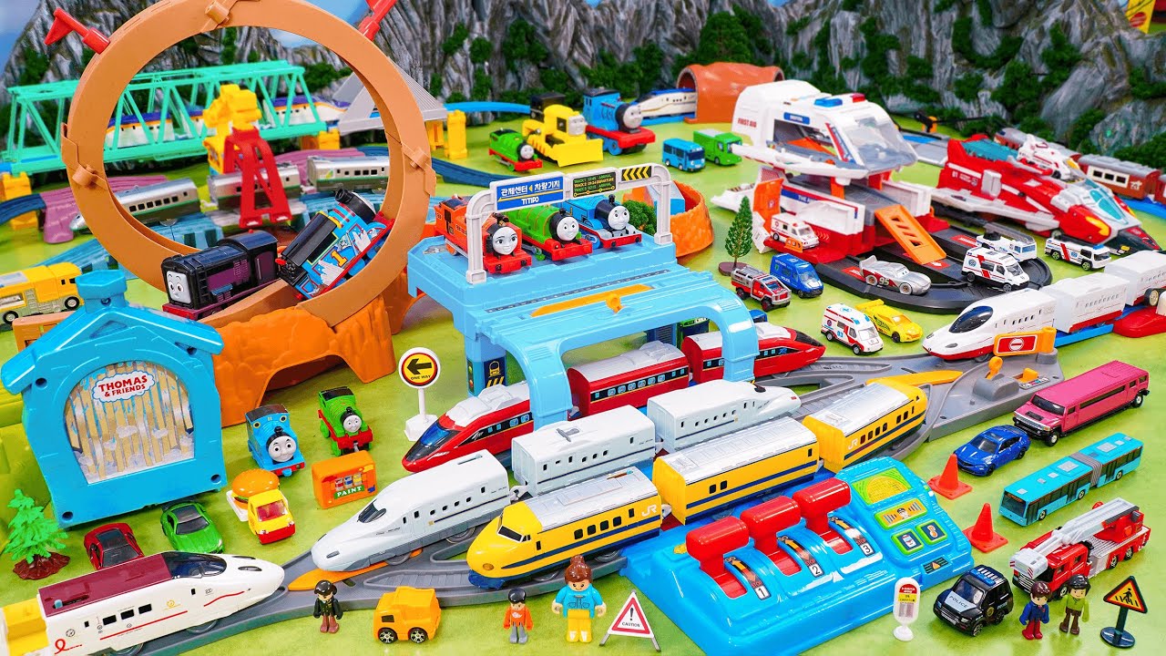 Plarail Shinkansen ☆ Titipo Train Car Railway ☆ Thomas Launch & Loop Maintenance Yard