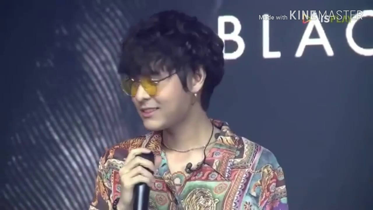 จังหวะคิ้วๆของพี่Thetoysกับน้องBamBam 😆 เมื่อเมนทั้งสองคุยกันมันก็จะประมาณนี้!!