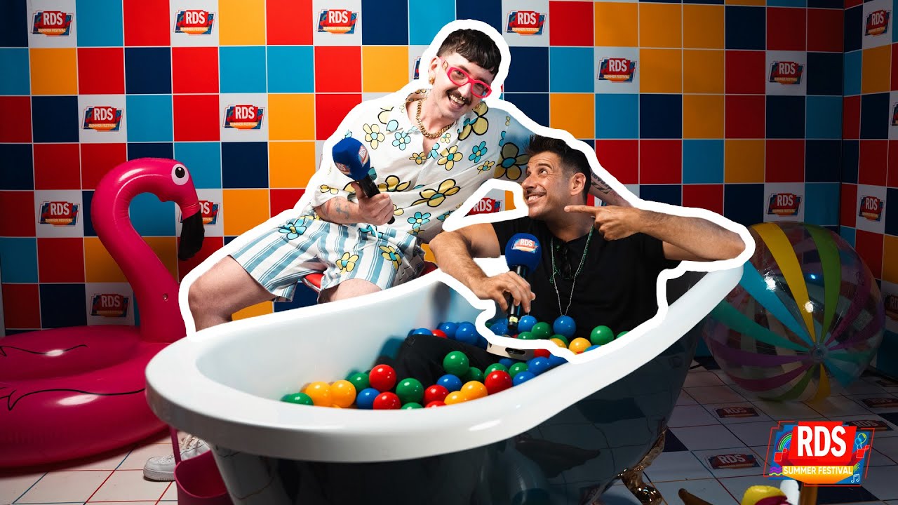 Francesco Gabbani risponde alle domande Qua Nella Vasca dell'RDS Summer Festival con NumeroVerde