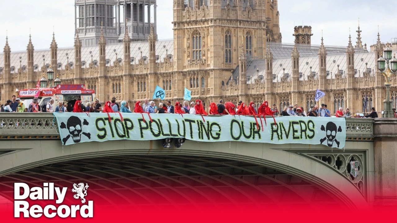 Extinction Rebellion protesters stage Westminster Bridge demo against Thames Water and pollution