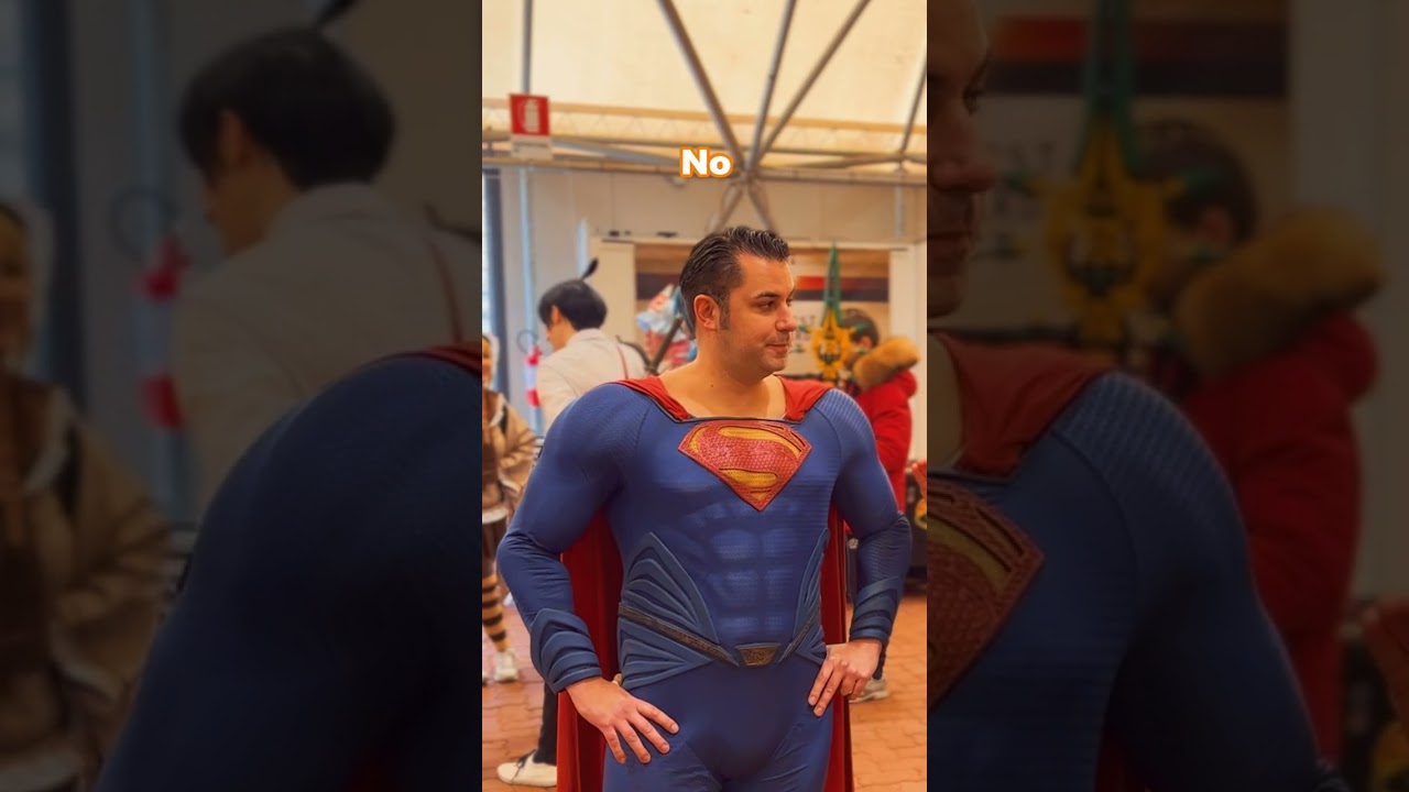 BATTUTE AI COSPLAYER - Dischi Volanti