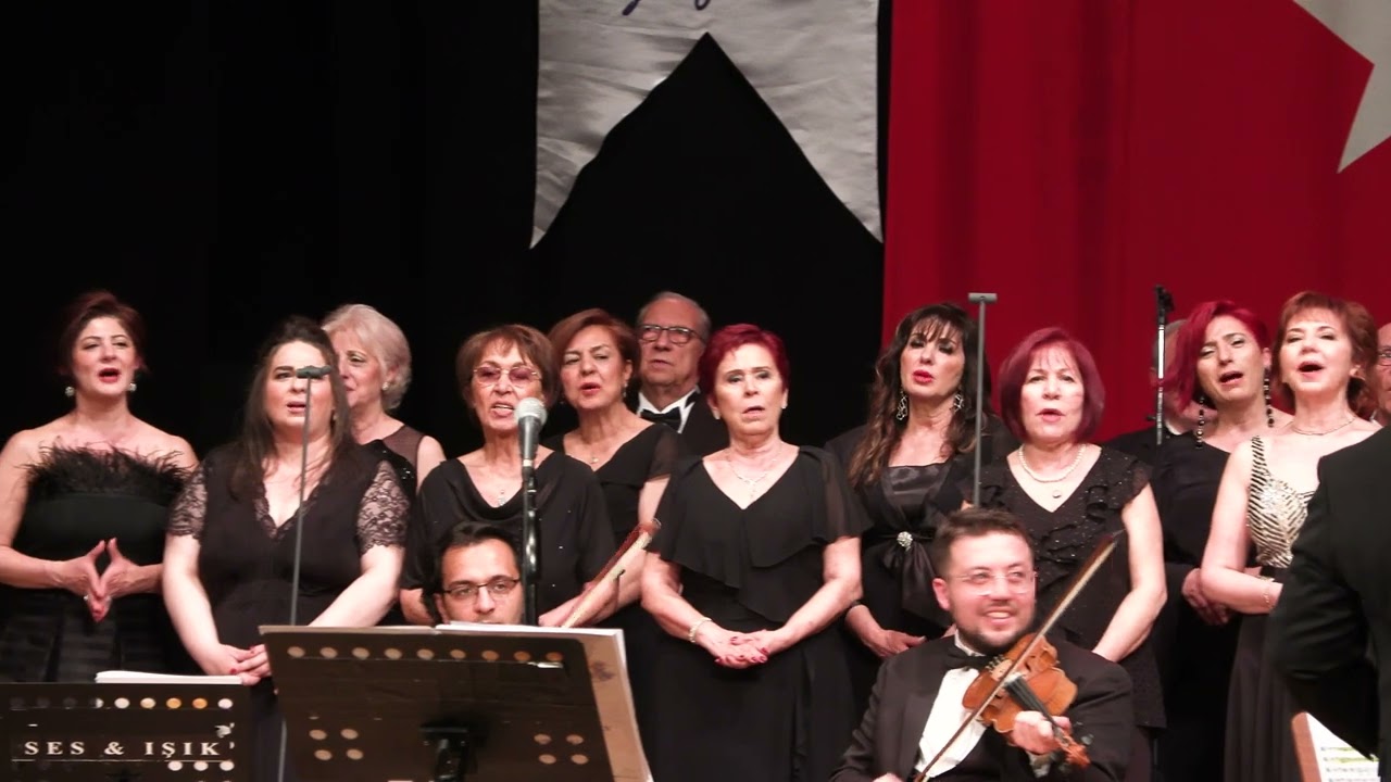 Ziçev & Bankacılar Ortak korosu - İşte seni seven benim / çayır ince biçemedim