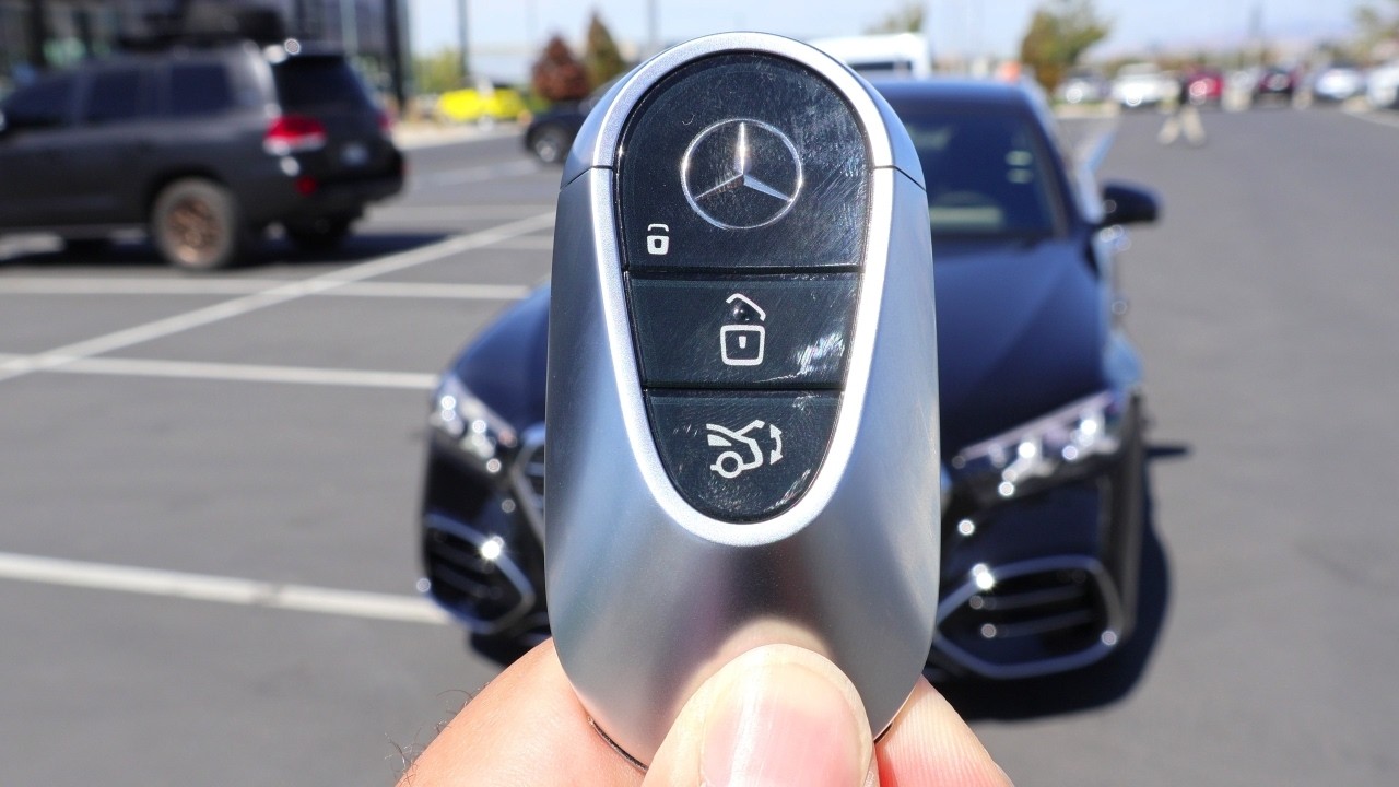 Mercedes Changed... //2027 Mercedes S-Class//