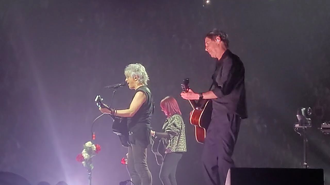 Indochine - Electrastar (Acoustic) feat. Lou Sirkis (Paris 27/02/2026)
