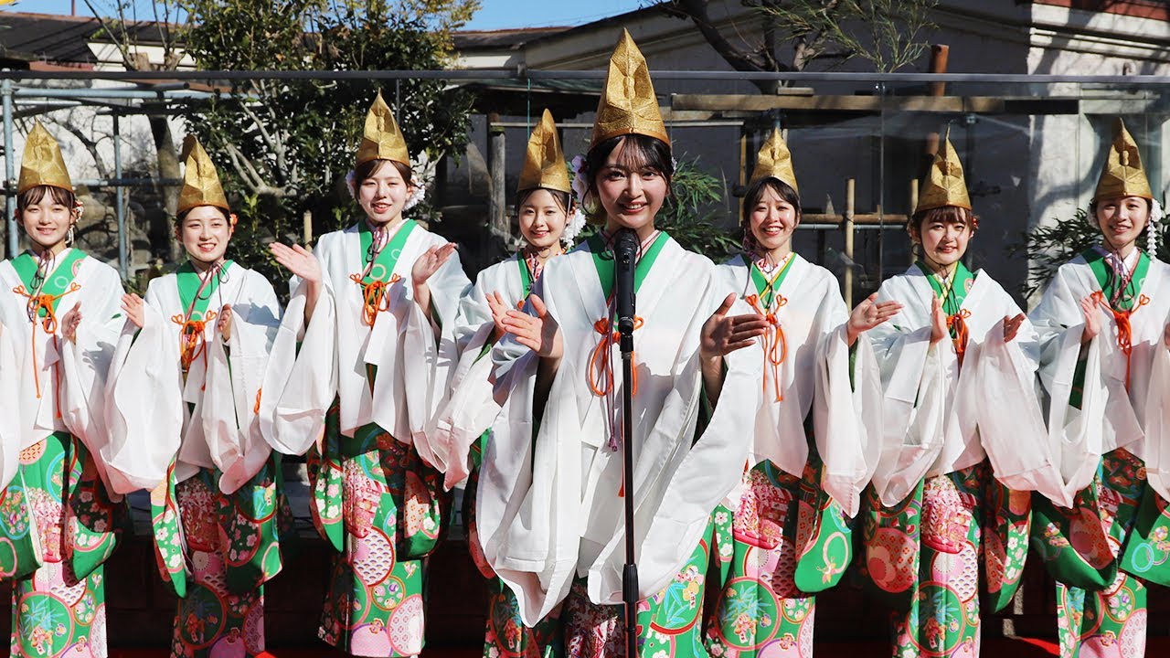 天王寺動物園に今宮戎神社「十日戎」の福娘　福笹贈る