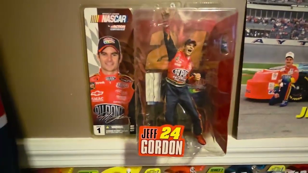 UNVEILING A NEW JEFF GORDON 1/18 SCALE DIECAST ON THANKSGIVING  !!!
