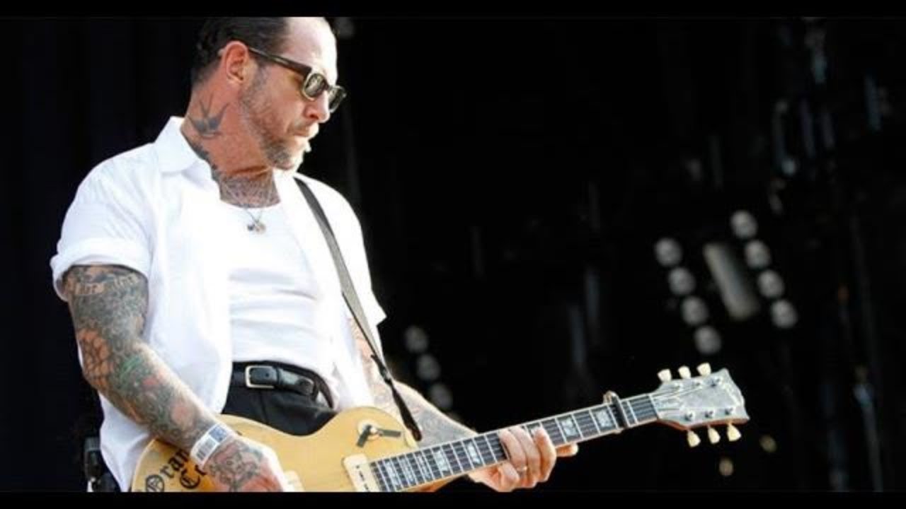 Social Distortion Sucks - Your Favorite Band Sucks Podcast