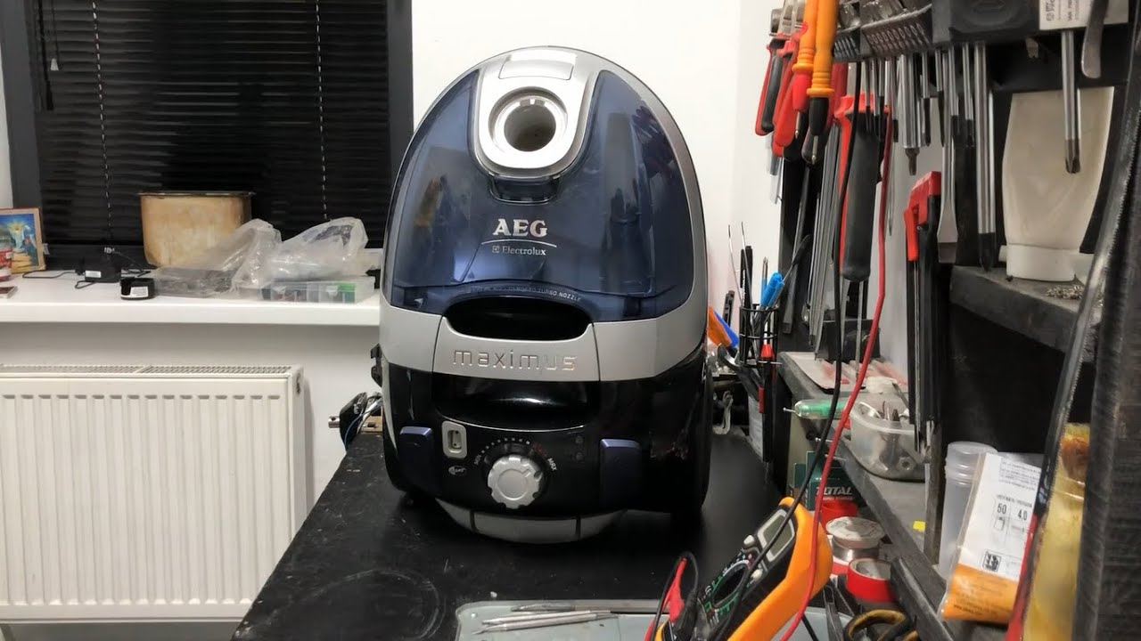 Пылесос не включается Как разобрать и починить. Ремонт Пылесосу AEG / Electrolux