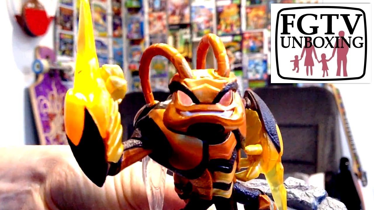 Skylanders Giants Swarm Unboxing (FGTV 2.39)